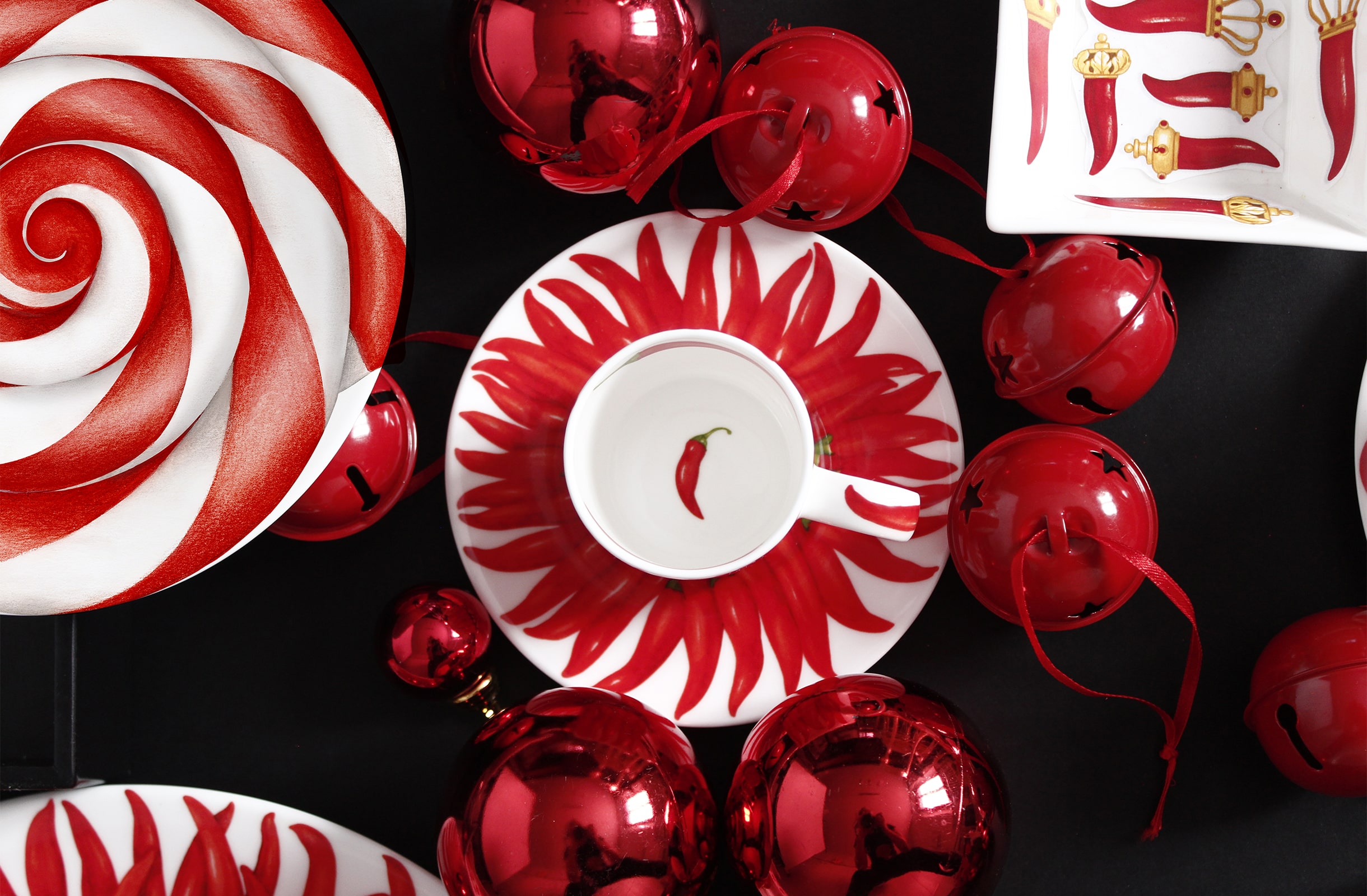 Taitù Red Piatto Portata/Segnaposto Attraction - immagine 3