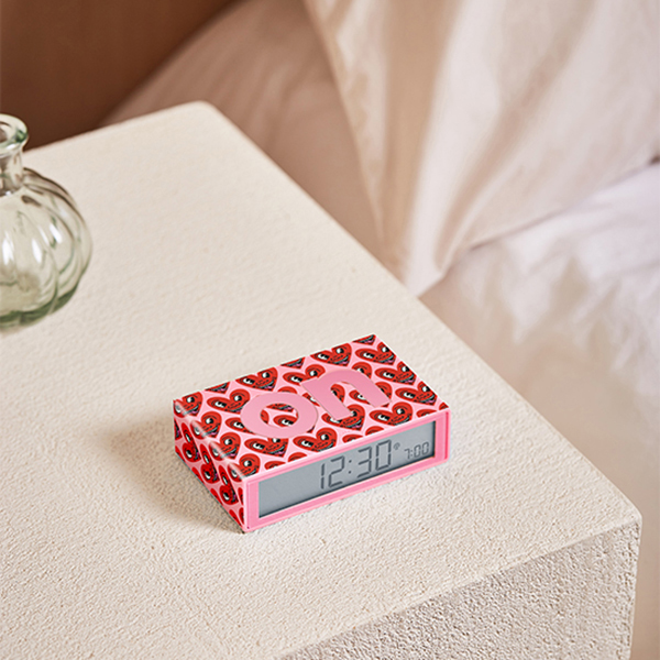 Lexon Sveglia Flip+ Heart Pink Keith Haring - immagine 3
