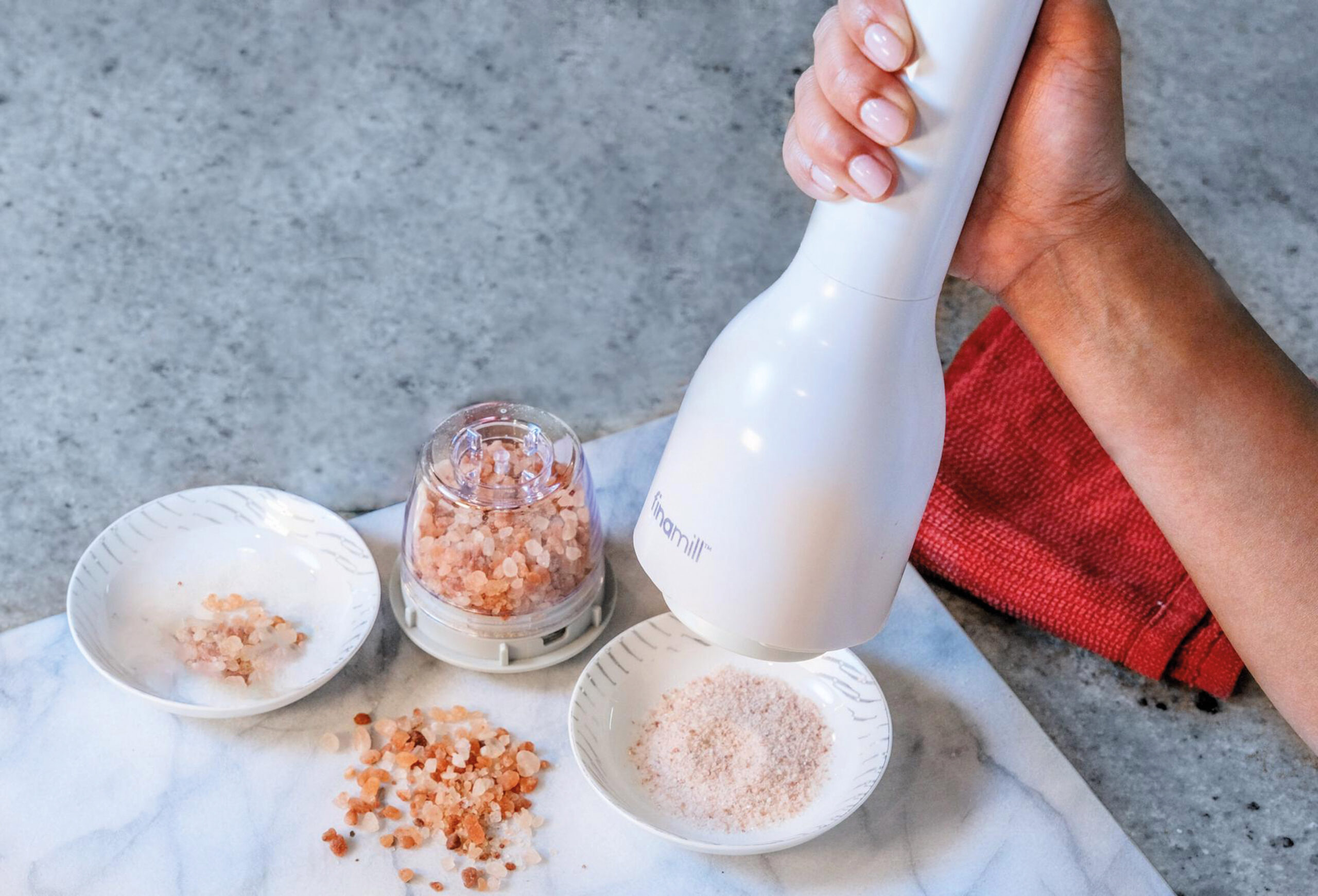 Macina sale, pepe, spezie a batteria – FinaMill rosso - immagine 7