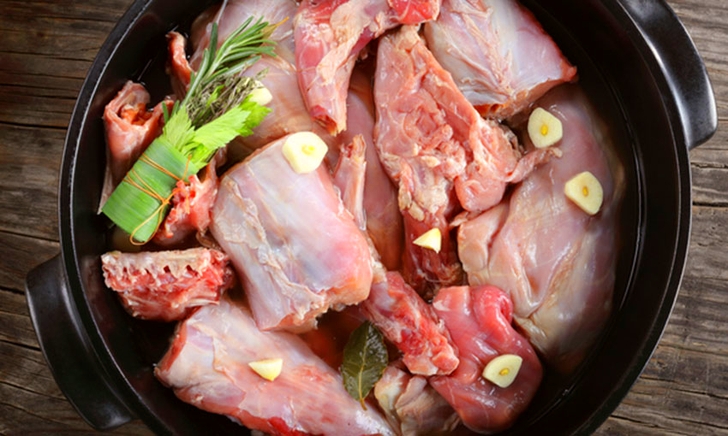 Coniglio Nostrano (intero) tagliato a pezzi